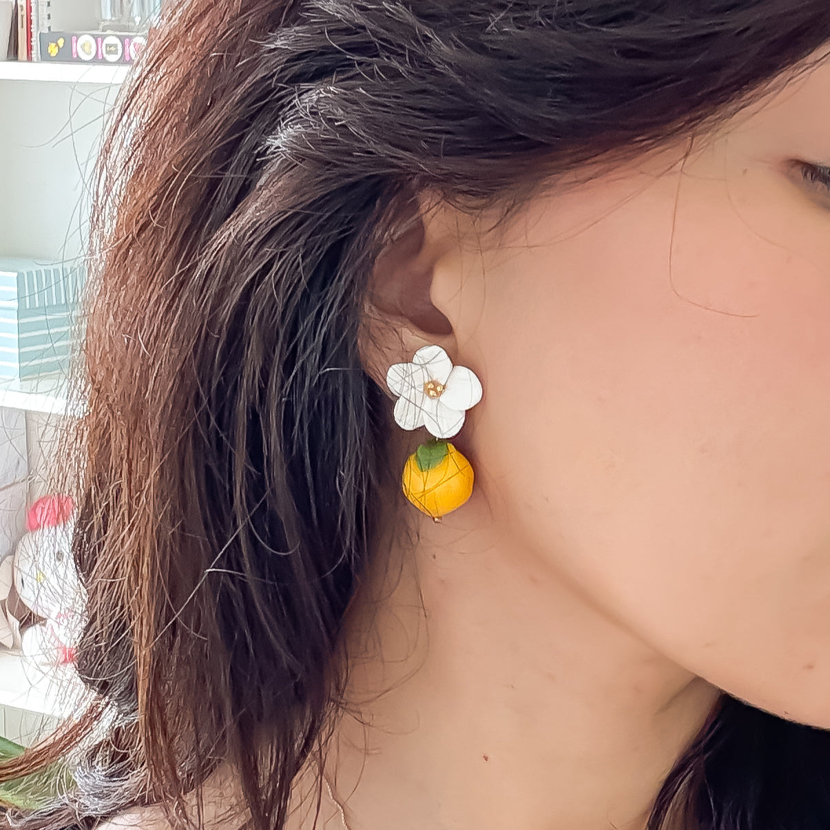 Siciliani lemon blossom earrings with white flowers