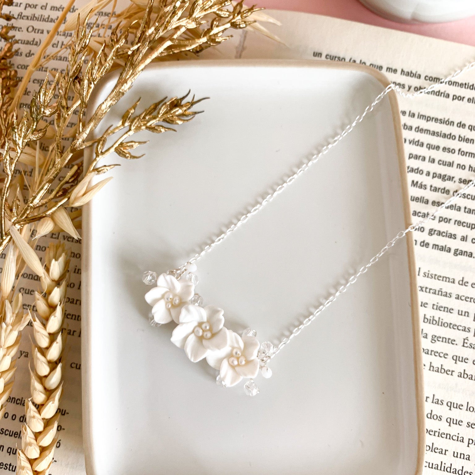 Romantic Floral Embellished Bridal Necklace
