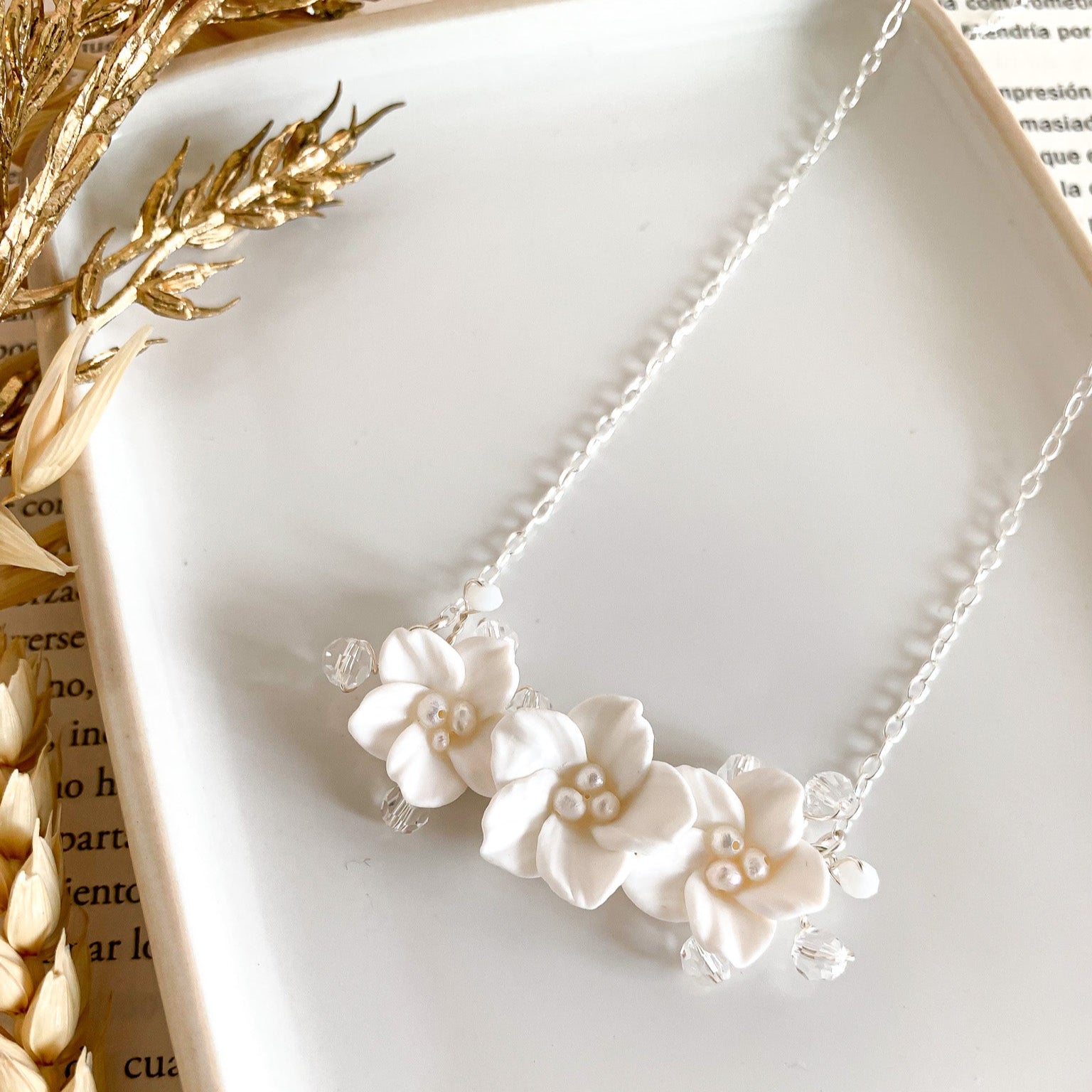 Romantic Floral Embellished Bridal Necklace
