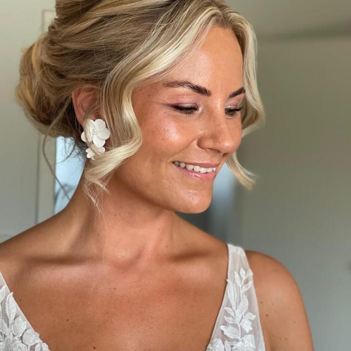 Cayse-Porcelain Flower Earrings: Pearl Bridal Boho Statement