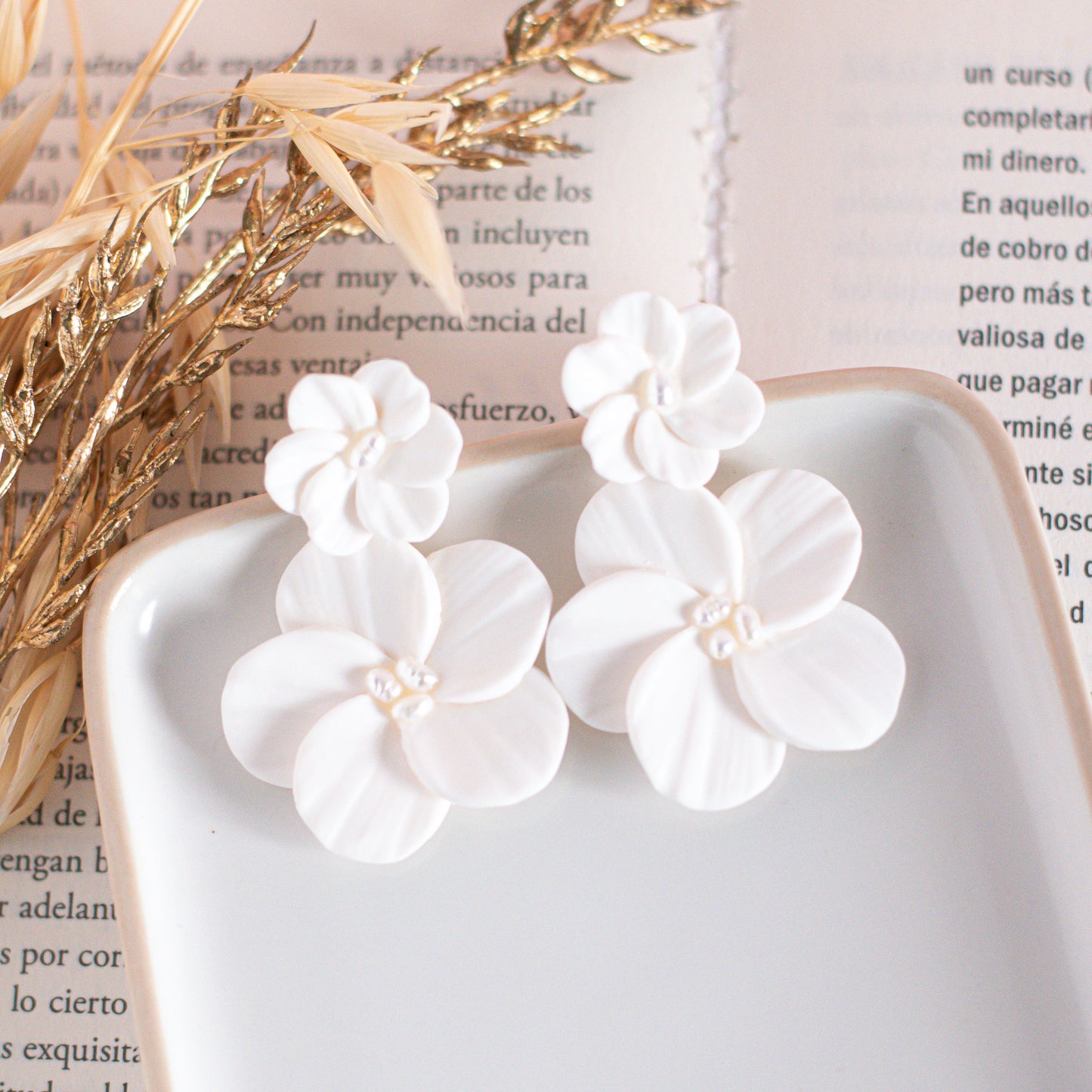 Alexa - Double flower earrings with pearls