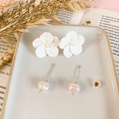 Silver Bella- White flower earrings with convertibles pearls drops