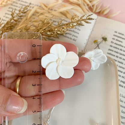 Silver Bella- White flower earrings with convertibles pearls drops