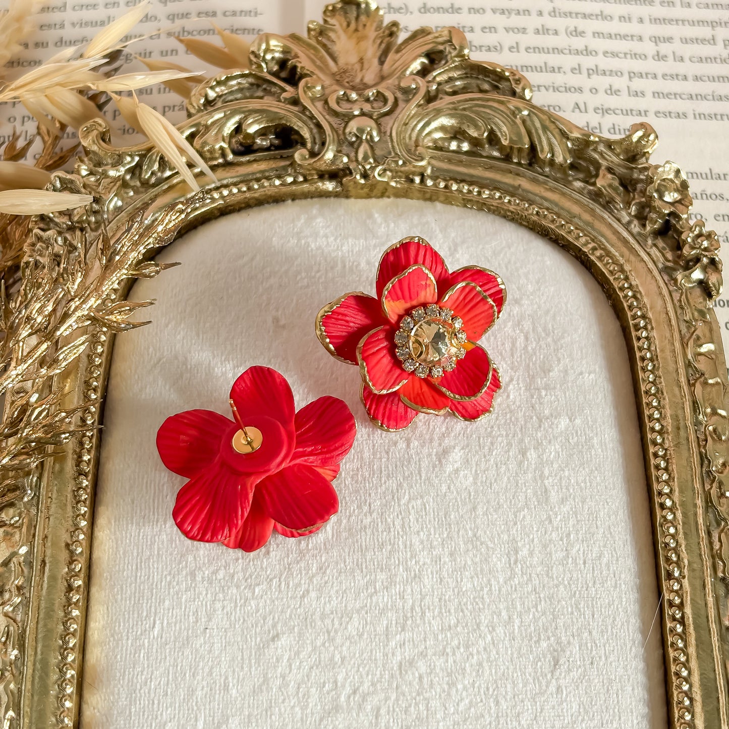 Fiorella - Red flower earrings with crystal beads in the middle