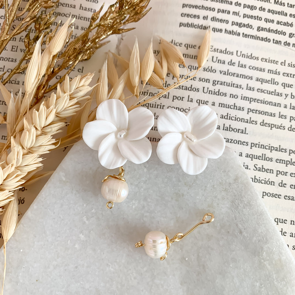 Bella- White flower earrings with convertibles pearls drops