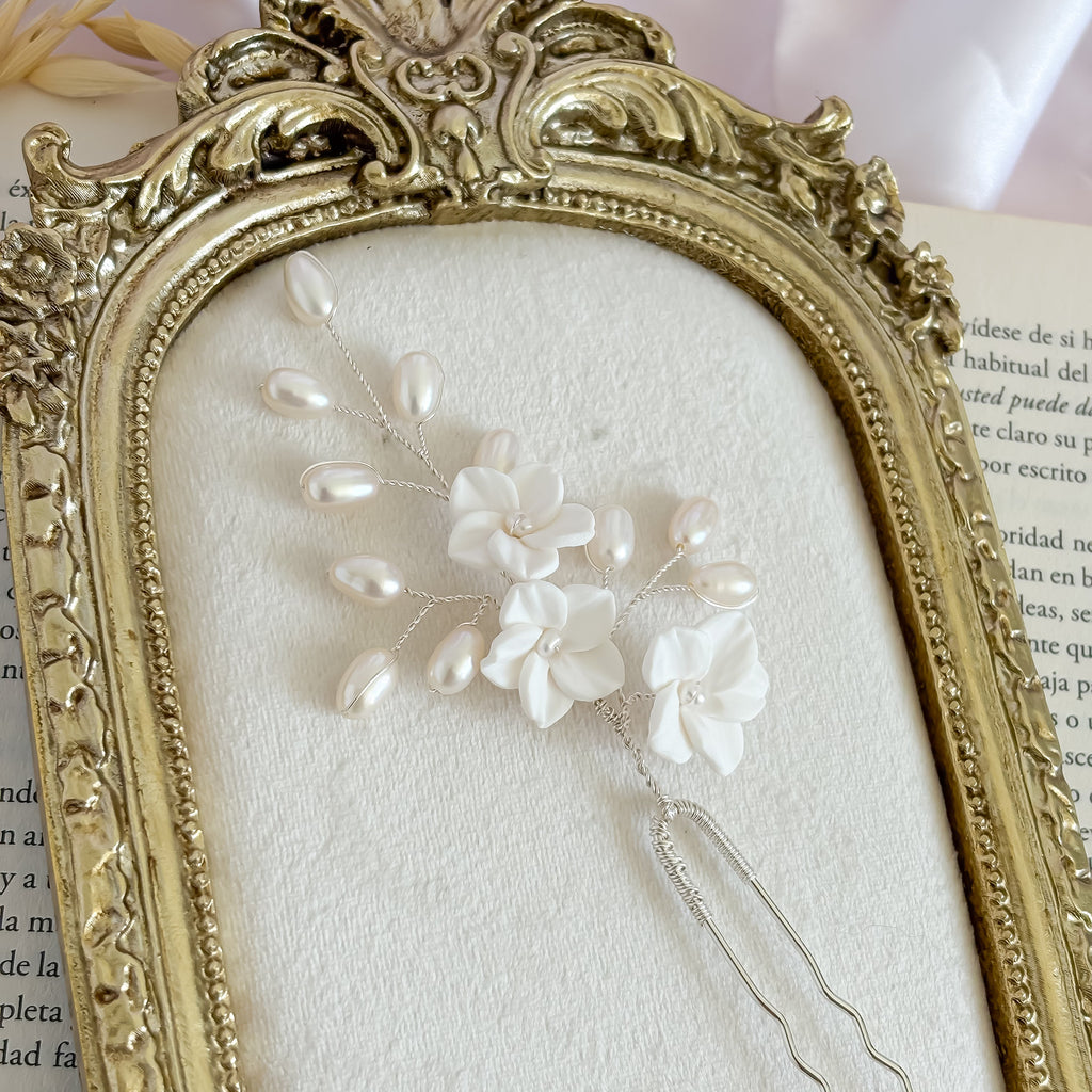 Handmade bridal flower and pearls hairpin