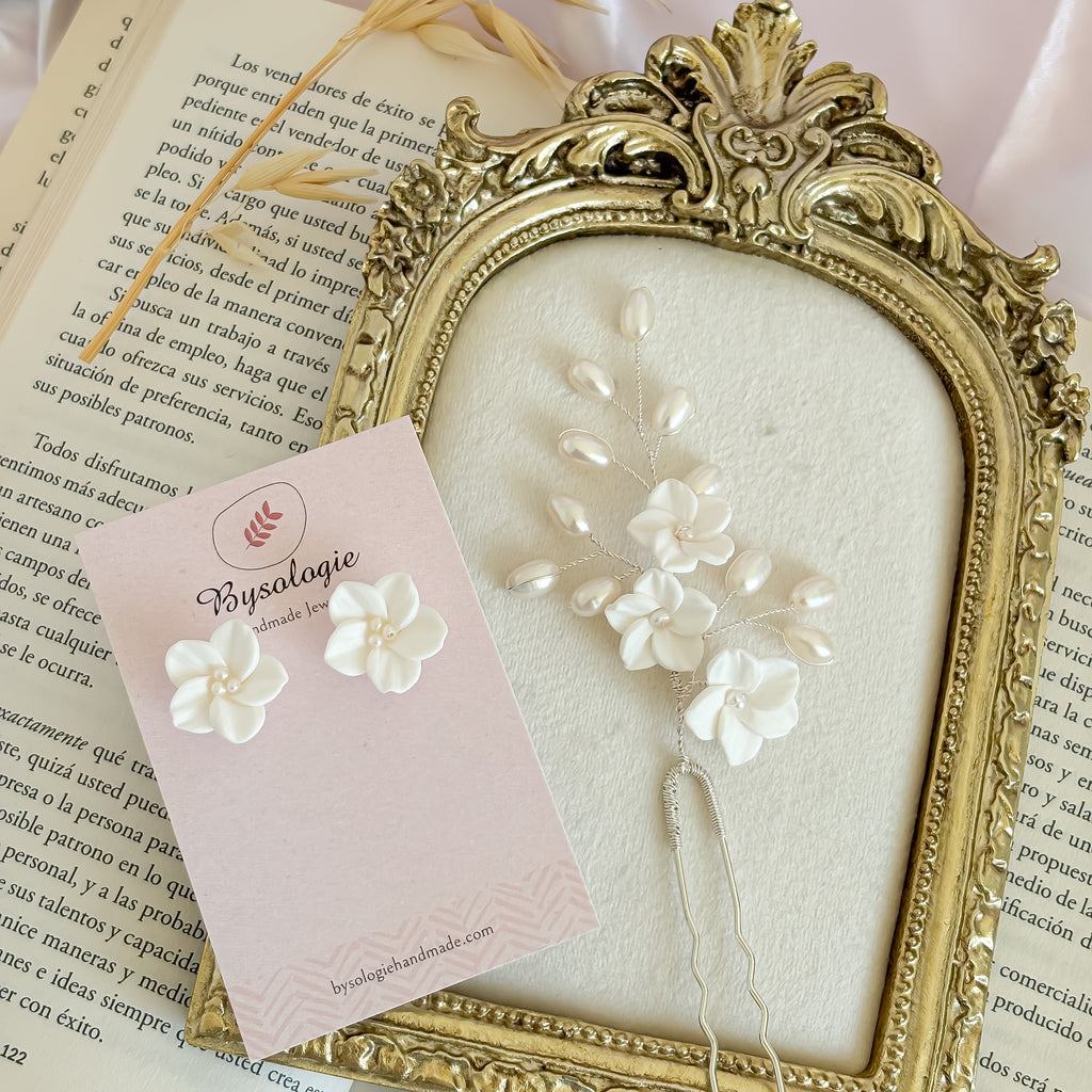 Handmade bridal flower and pearls hairpin