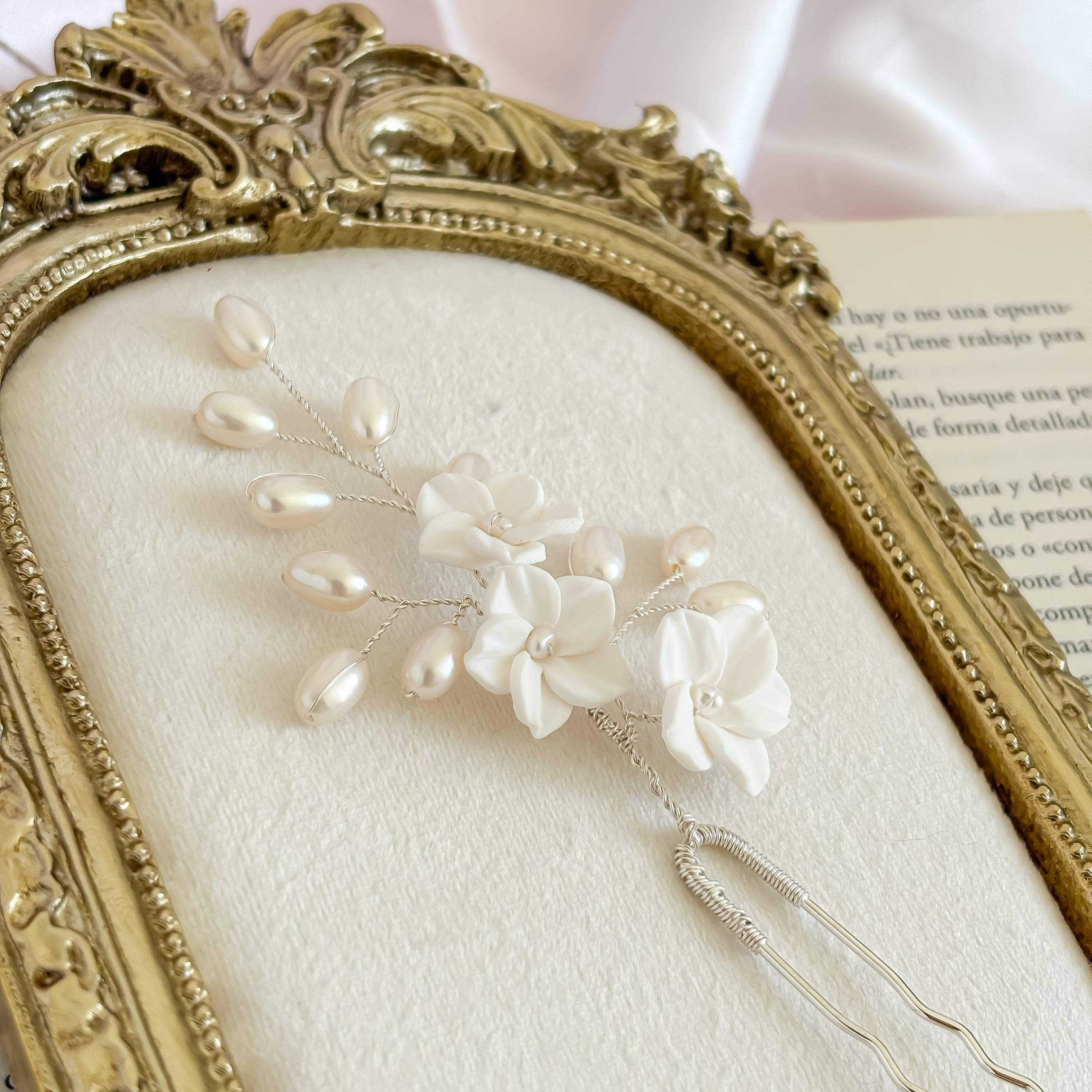 Handmade bridal flower and pearls hairpin
