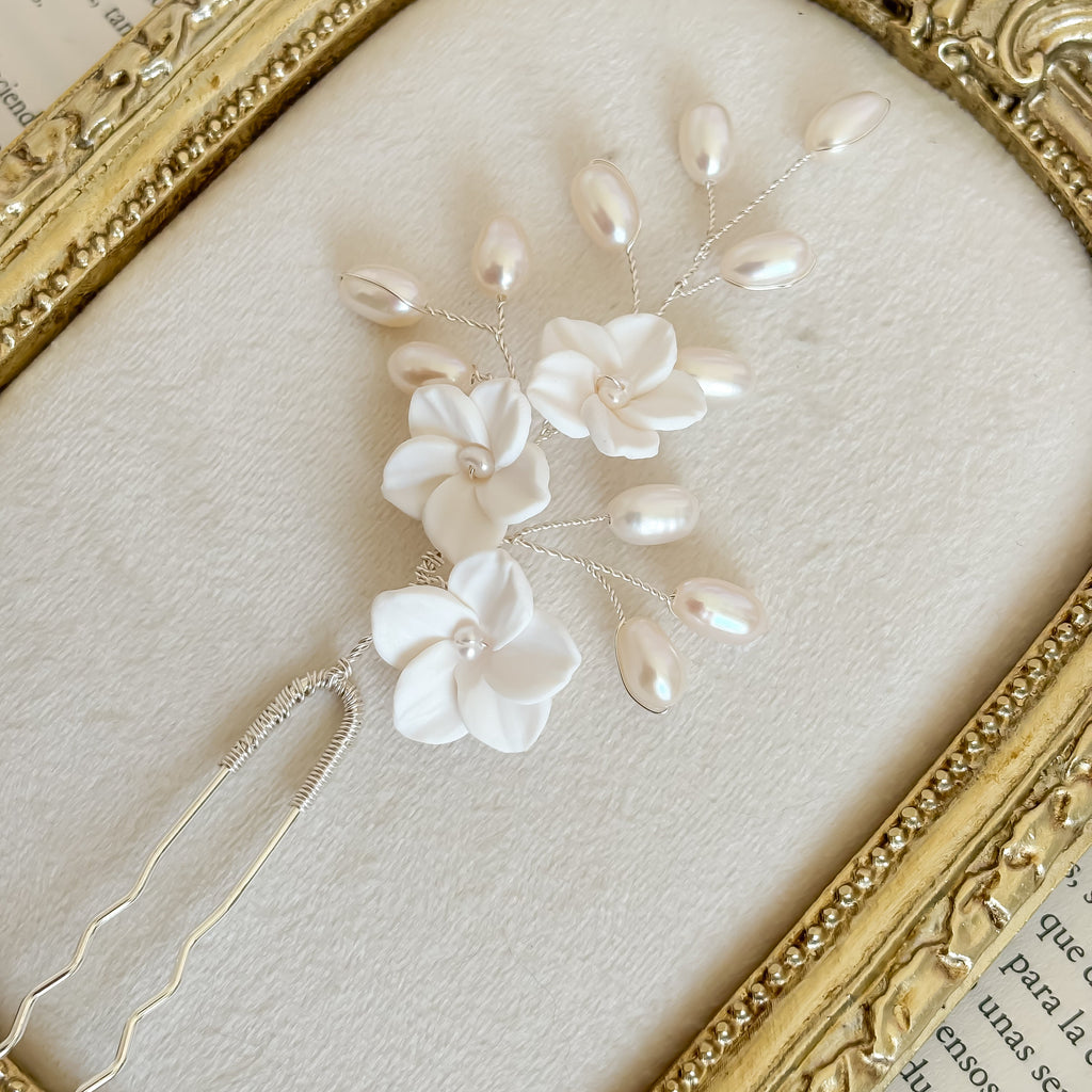 Handmade bridal flower and pearls hairpin