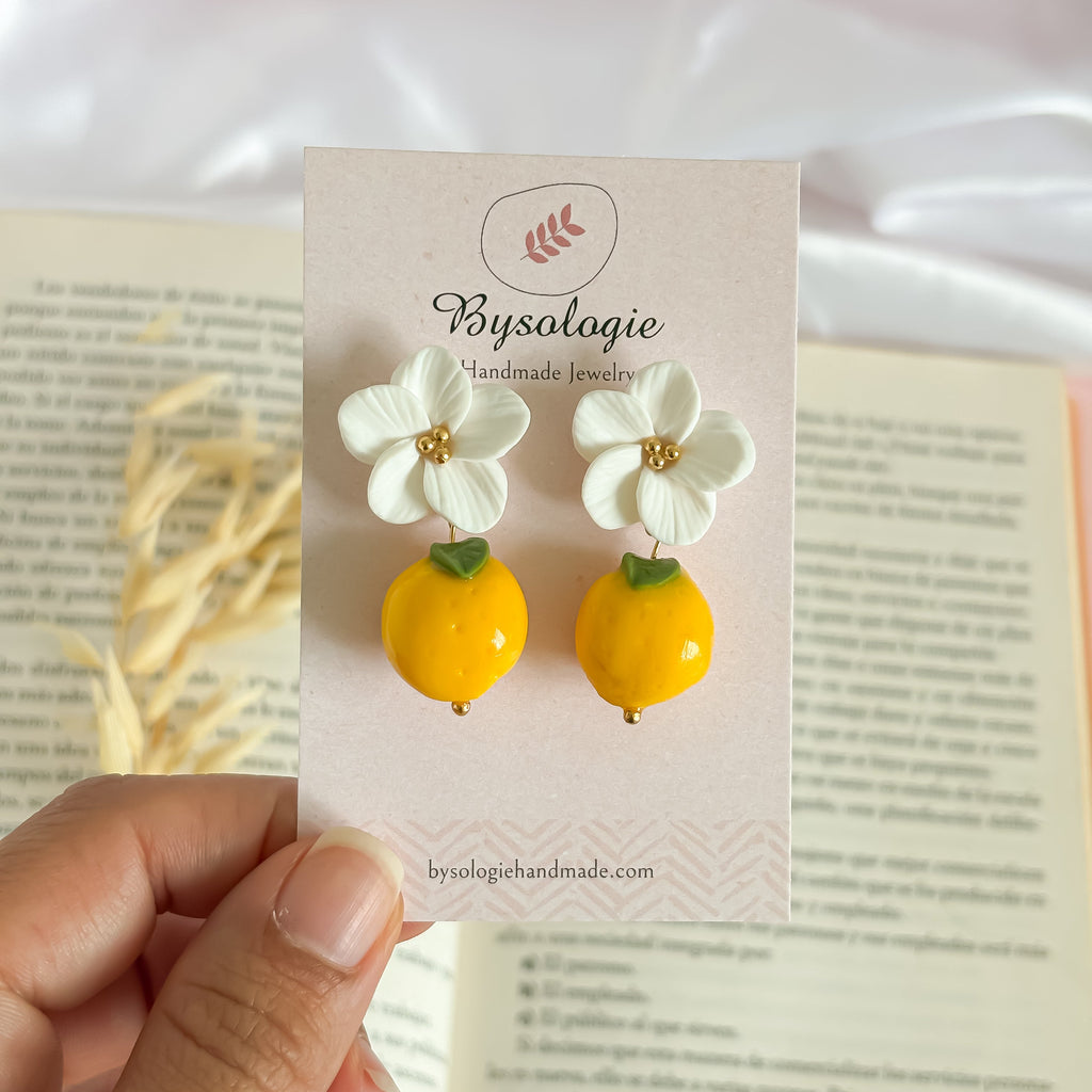 Siciliaanse-citroenbloesem polymeerklei oorbellen
