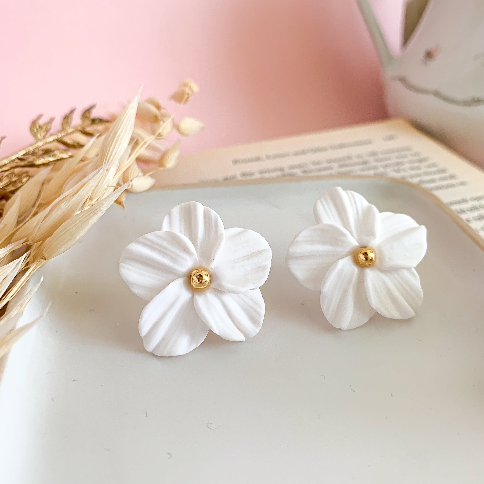 bridal flower stud earrings with stainlees steel post 