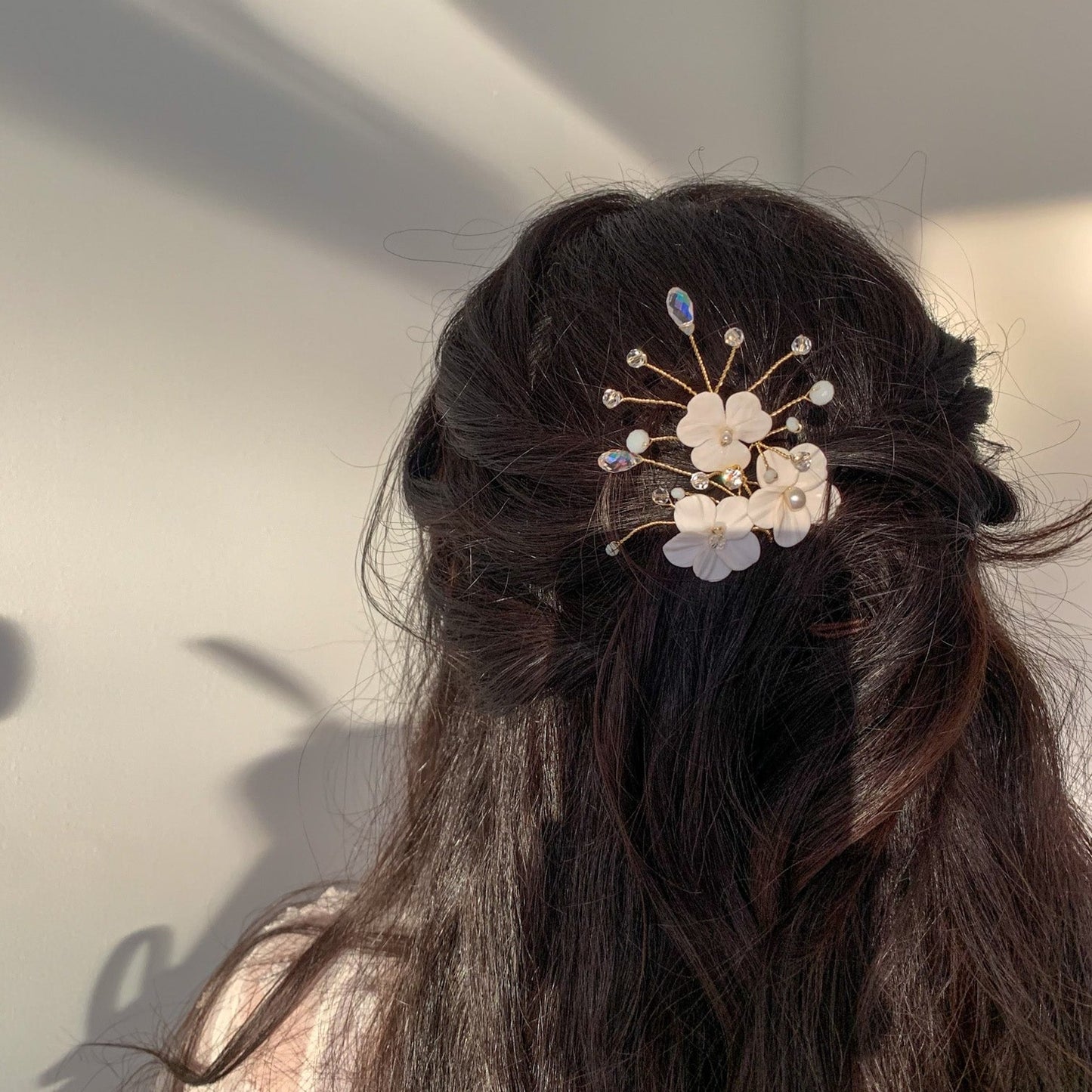 bride with floral hairpin 