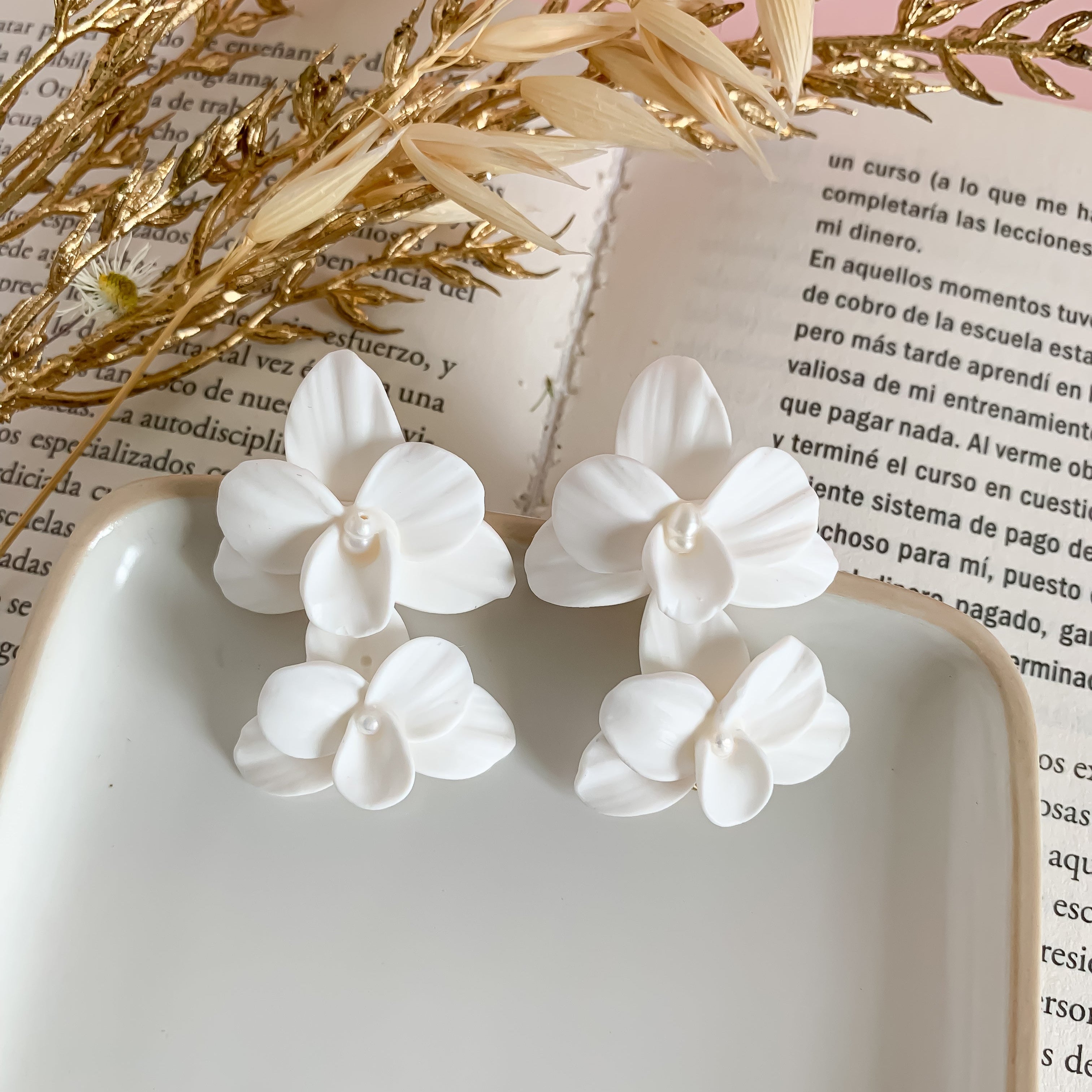White floral earrings 